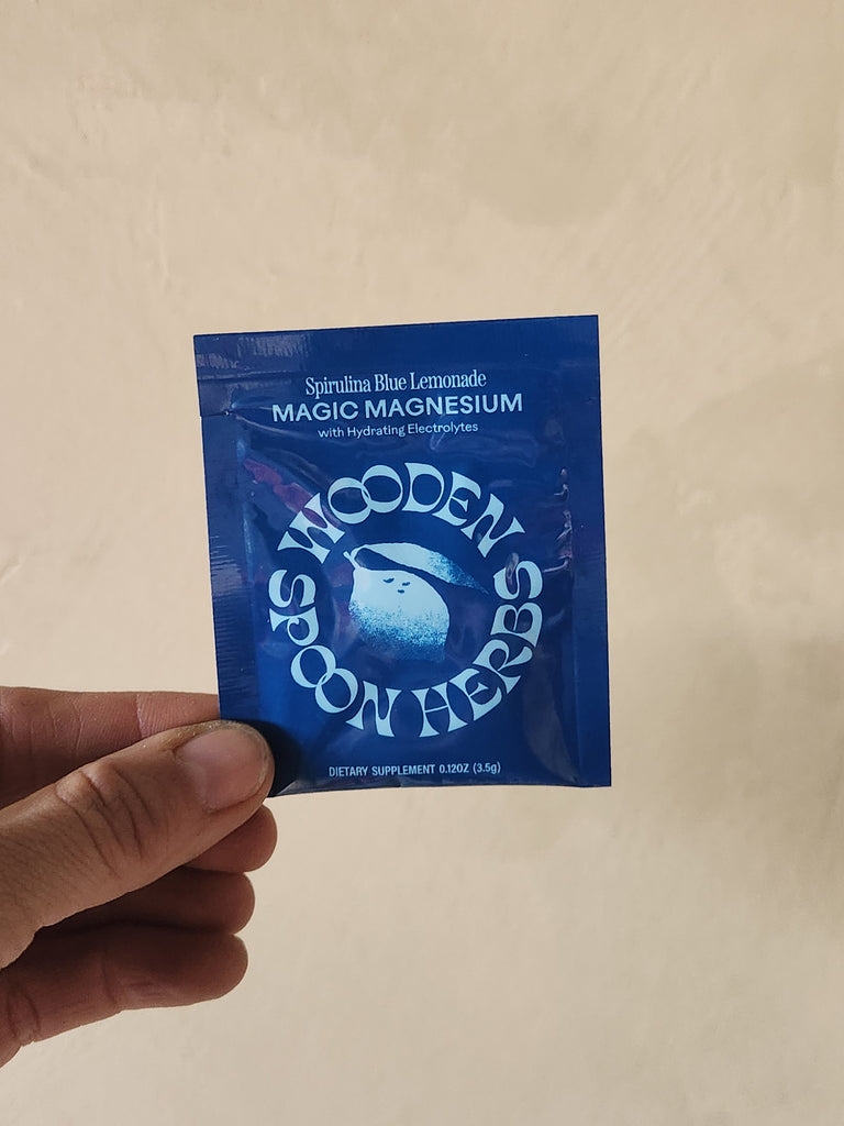 a single serve pack of Spirulina Blue Lemonade Powder magic magnesium. 